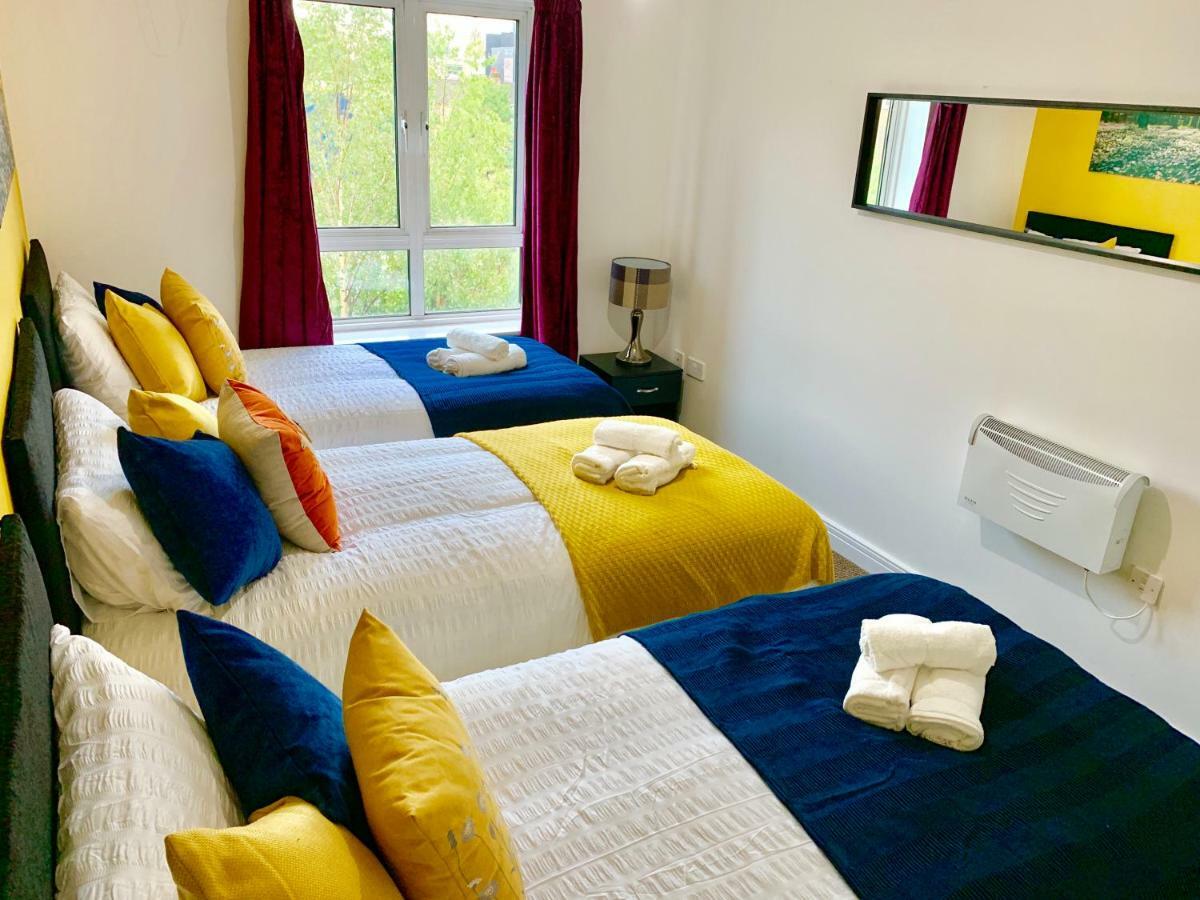 2 Bedrooms Modern Apartment, Lounge, Full Kitchen, Balcony, 5 Minutes Stratford Station Лондон Экстерьер фото